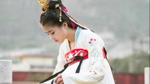 汉服成人怎么扎好看视频,优雅美观的古典发型展示